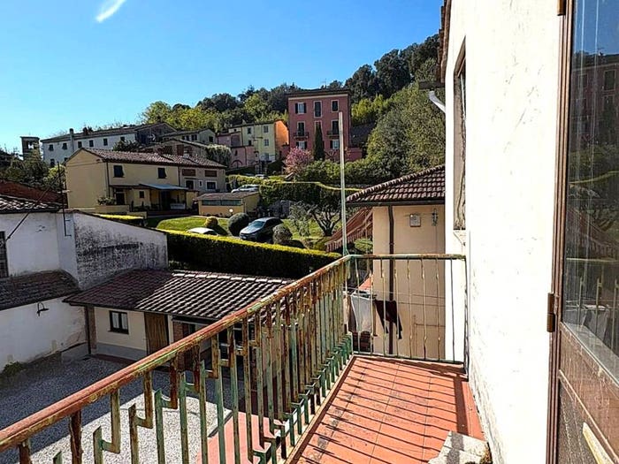 Appartamento quadrilocale in vendita in Monte San Quirico Tre Cancelli, Lucca