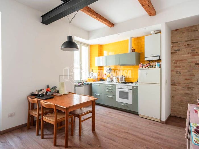 Appartamento trilocale in vendita in Via del Convitto, Centro, Macerata