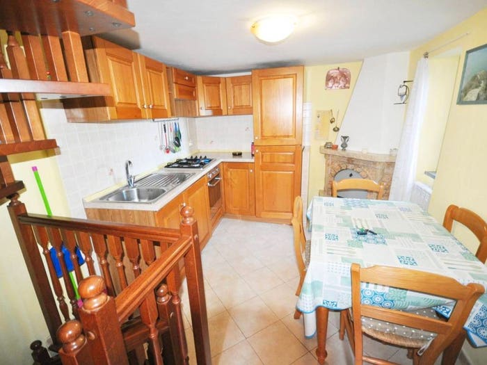 Casa trilocale in affitto in Via del Cartellone, Biassa, La Spezia