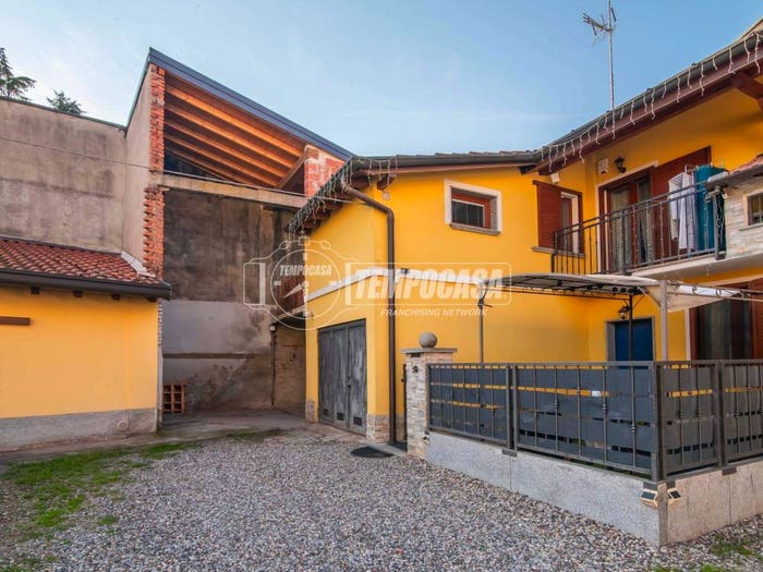 Casa trilocale in vendita in Via Dante, Origgio