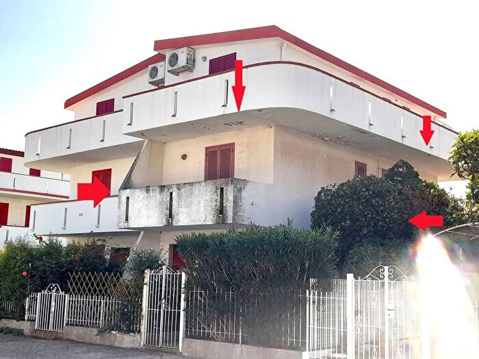 Appartamento trilocale in vendita in Contrada Rodano SNC, Marina Di Davoli, Davoli