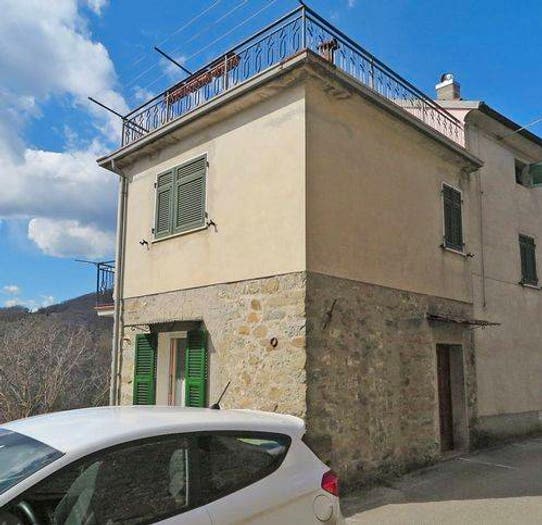 Casa quadrilocale in vendita in Località Luscignano, Luscignano, Casola in Lunigiana
