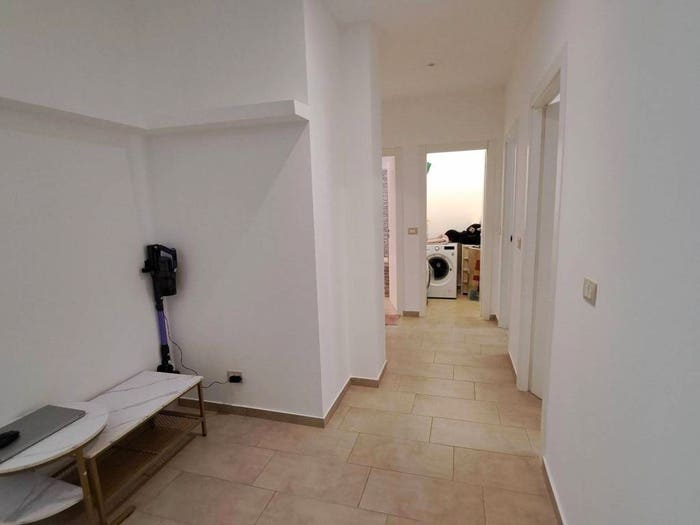 Appartamento quadrilocale in vendita in Via Val Lagarina, Roserio, Milano