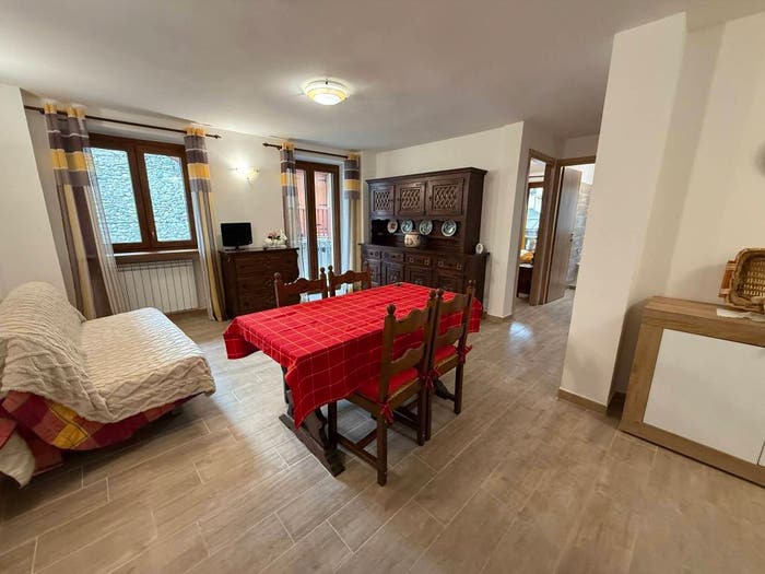 Appartamento trilocale in vendita in Via Ortigara, Centro, Cesana Torinese