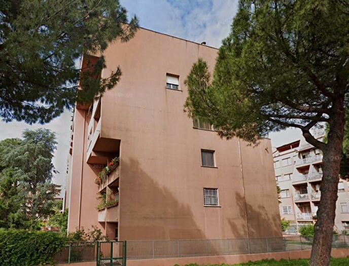 Appartamento trilocale in vendita in Via di Grotta Perfetta, Roma, Roma