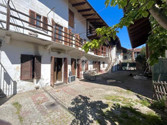 Casa con 6 locali in vendita in Via Arduino, Borgomasino