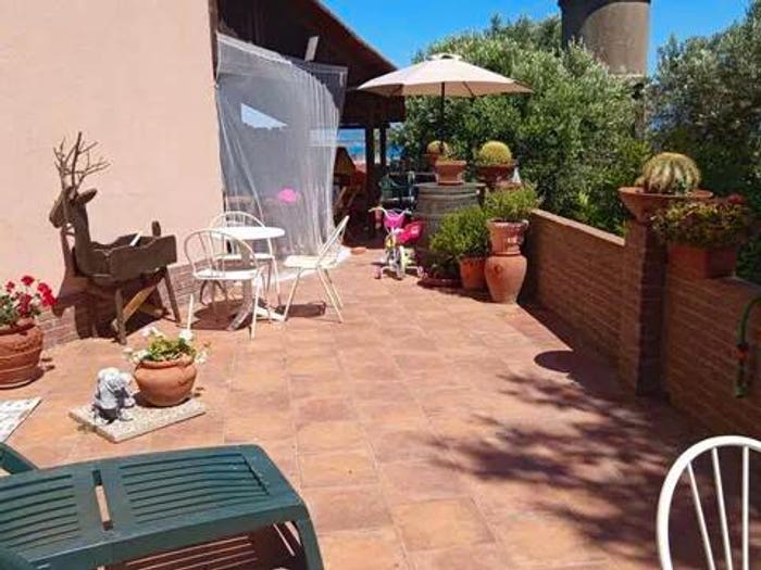 Appartamento con 6 locali in vendita in Località Capriola, Piombino