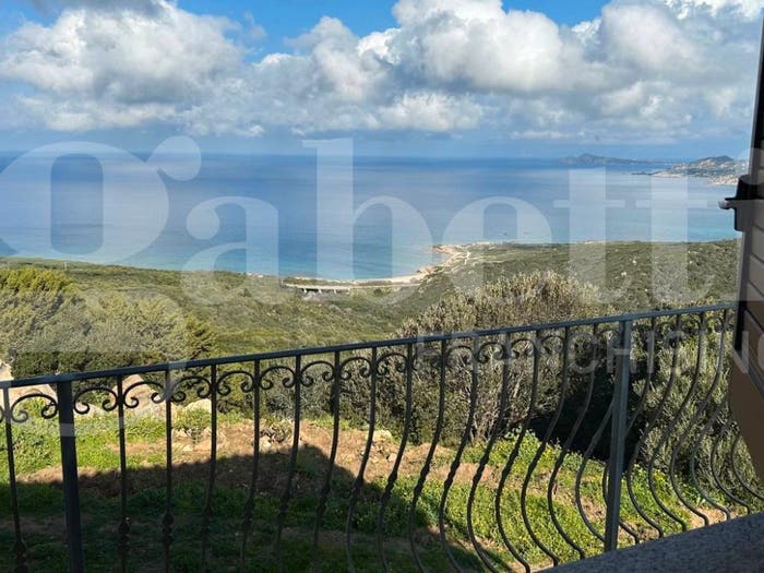 Casa con 6 locali in vendita in Stazzo Marrata sp d, Aglientu