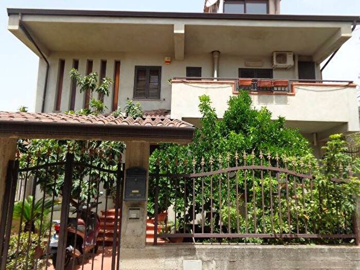 Appartamento con 6 locali in vendita in Contrada Lonia, Gioiosa Ionica