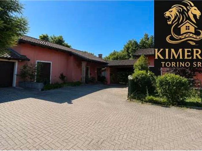 Casa con 5 locali in vendita in Via Petiva, Roppolo