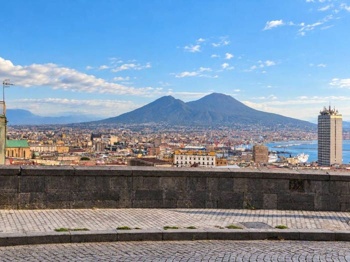 Appartamento bilocale in vendita in Via Santa Maria Francesca, Quartieri Spagnoli, Napoli