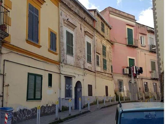 Appartamento trilocale in vendita in via Chiesa di Polvica n, Chiaiano, Napoli