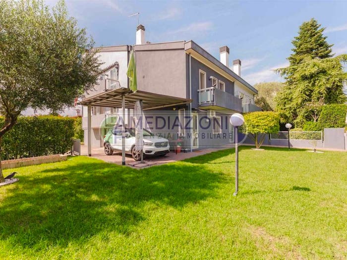 Appartamento con 6 locali in vendita in Via Mazzini, Mira Taglio, Mira