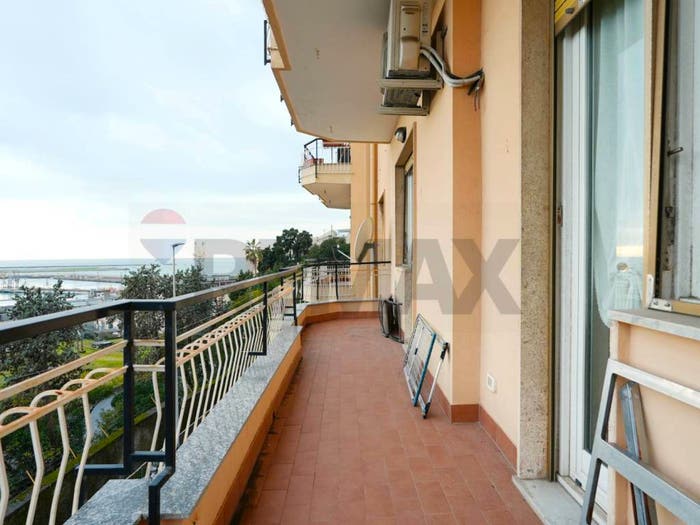Appartamento con 6 locali in vendita in Via Antica Romana Di Pegli, Multedo, Genova