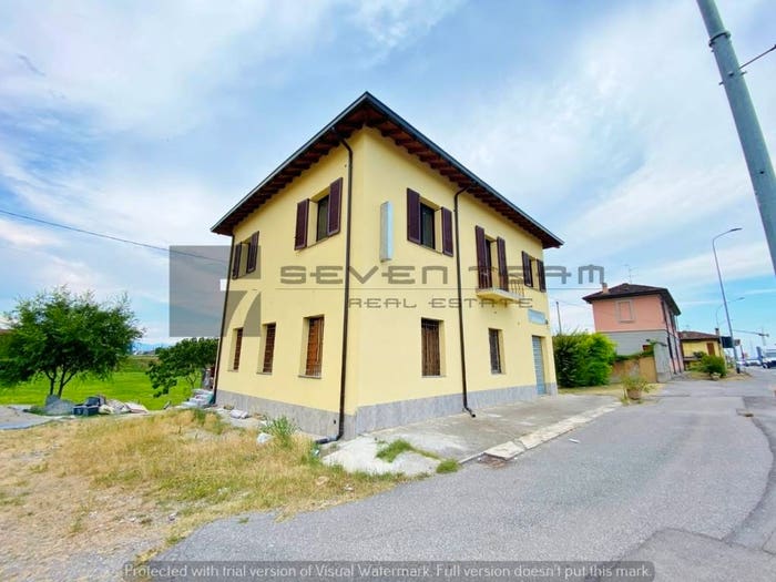 Casa con 6 locali in vendita in Via Treviglio, Cassano d'Adda