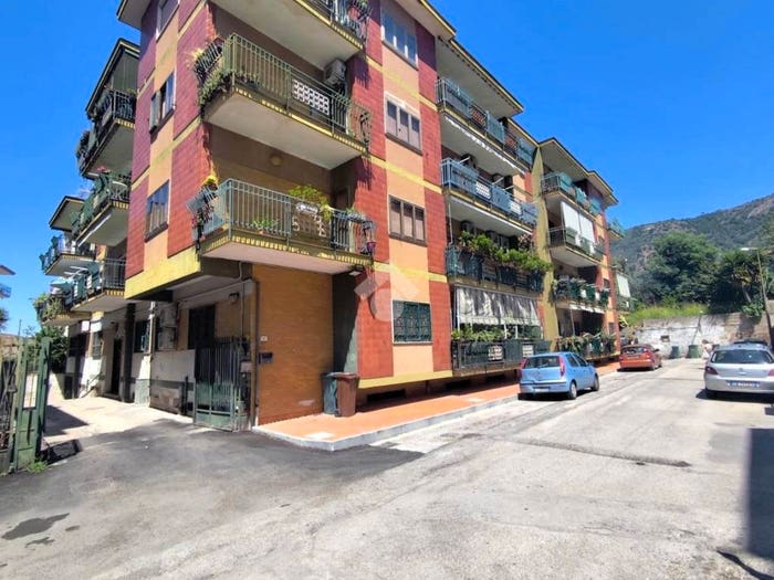 Appartamento quadrilocale in vendita in Via Giovanni Gronchi, Santa Maria a Vico