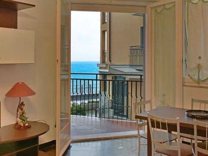 Appartamento trilocale in vendita in Via Roma No Number, Laigueglia