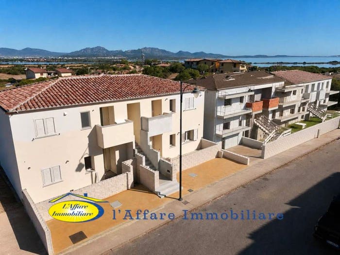 Appartamento trilocale in vendita in via della goletta, Murta Maria Porto Istana, Olbia