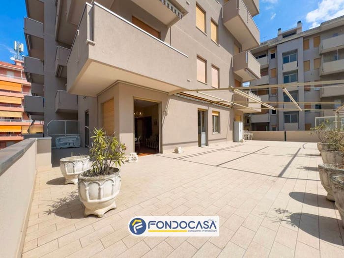 Appartamento quadrilocale in vendita in Via Clavesana, Marina Di Andora, Andora
