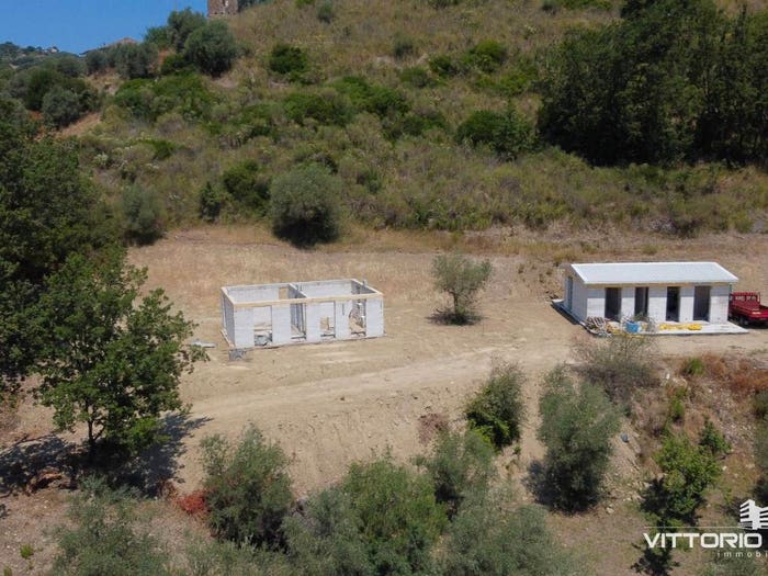 Casa quadrilocale in vendita in Contrada Cerrine, Laureana Cilento