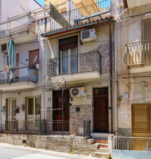 Casa bilocale in vendita in Via Vittorio Emanuele, Centro, GiardiniNaxos