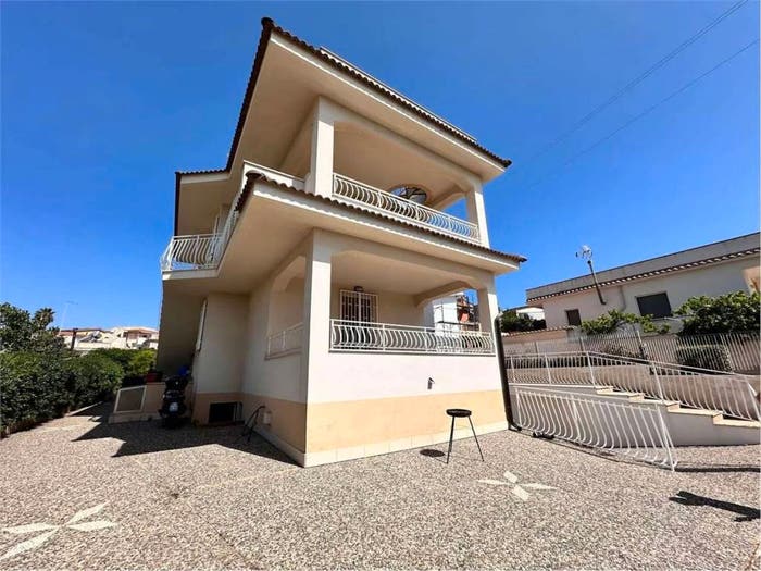 Casa con 6 locali in vendita in Via G Martino, Lido Di Noto, Noto