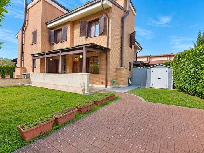 Casa quadrilocale in vendita in Via delle Nazioni Unite, Centro, Gallicano nel Lazio