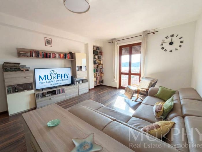 Appartamento trilocale in vendita in Via Ammiraglio Magnaghi, La Maddalena