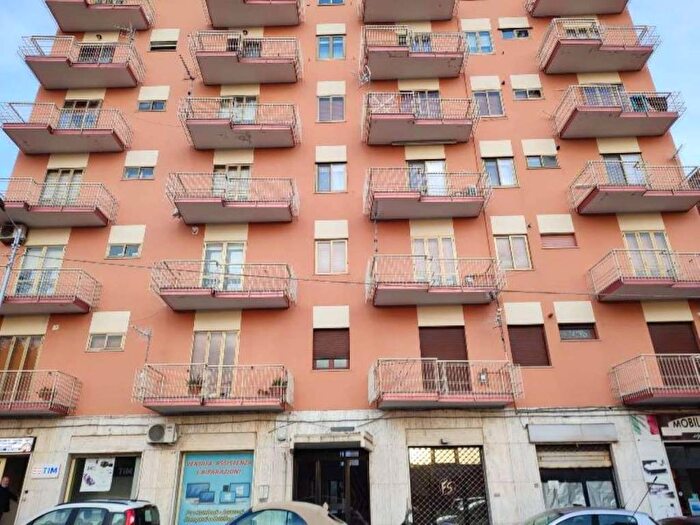 Appartamento trilocale in vendita in via Ettore Vitale, Pontegrande Sant'Elia, Catanzaro