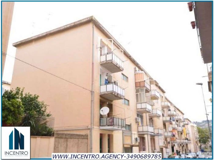 Appartamento trilocale in vendita in Camaro Inferiore, Messina