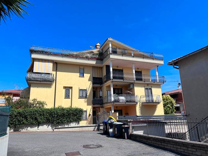 Appartamento trilocale in vendita in Via Campo Bruno, Fontana Candida, Roma