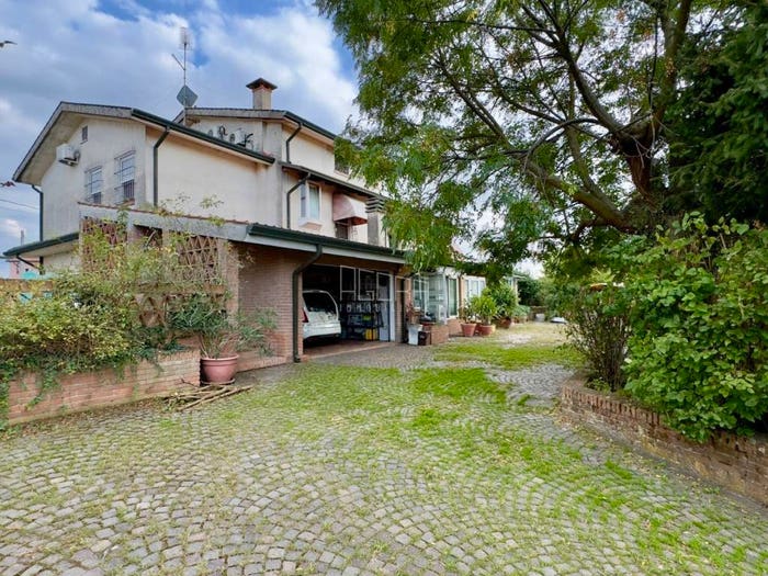 Casa con 6 locali in vendita in Via Santa Lucia, Corné, Arquà Polesine
