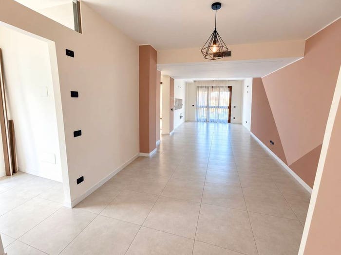Appartamento quadrilocale in vendita in Via Lecco, Centro, Pontida