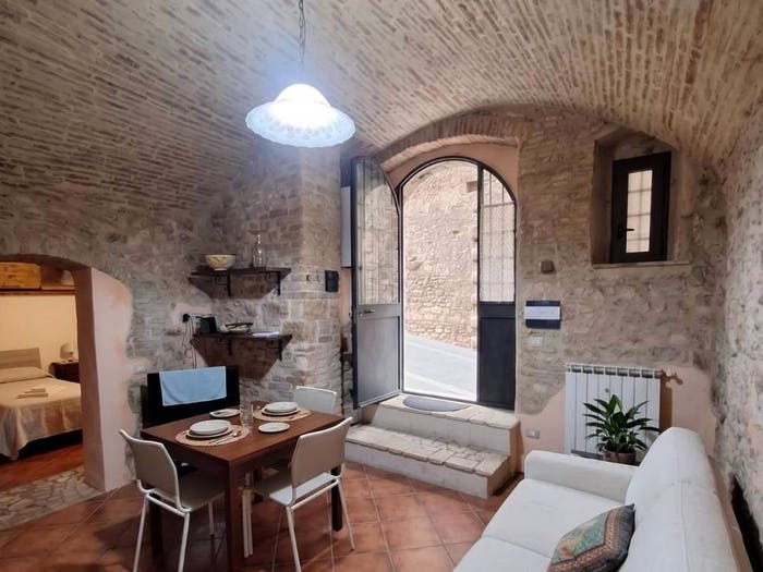 Appartamento trilocale in vendita in Via Aspromonte, Centro, Narni