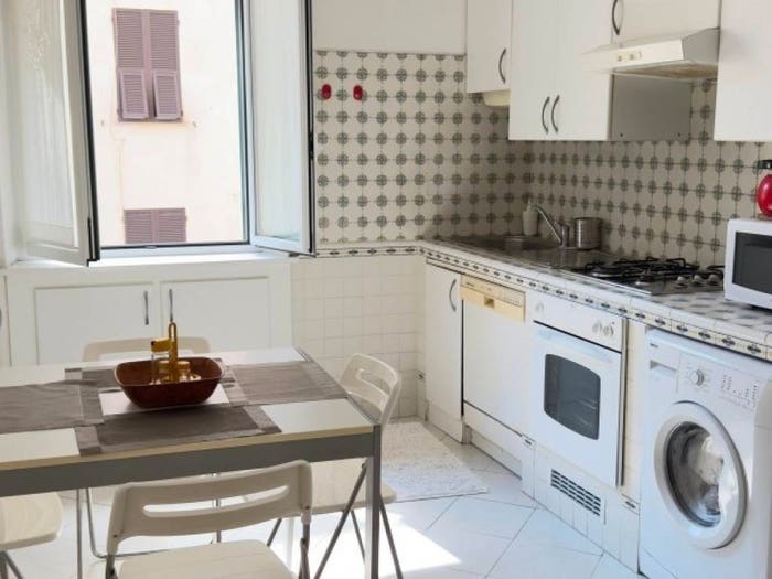 Appartamento con 6 locali in vendita in Via LEONARDO COCITO, Albaro, Genova