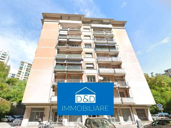Appartamento quadrilocale in vendita in Via Fereggiano, Marassi, Genova