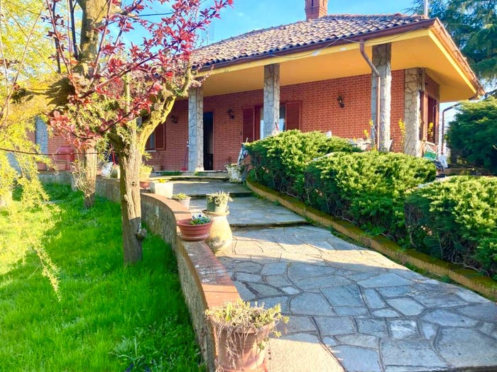 Casa con 5 locali in vendita in Via Cellarengo, Centro, Pralormo