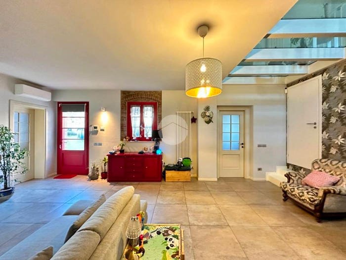 Casa con 6 locali in vendita in VIA CASTELLO, Quinzanello, Dello
