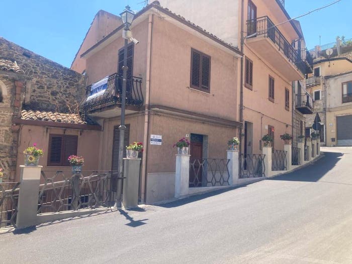 Casa con 5 locali in vendita in Piazza Vittoria, Cammarata