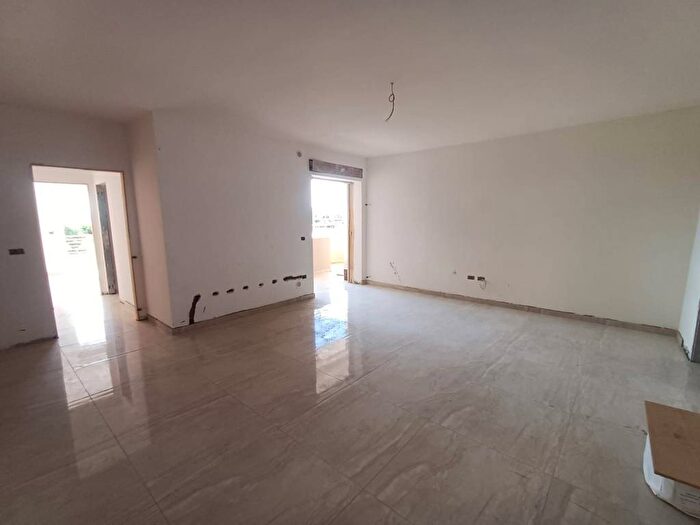 Appartamento trilocale in vendita in Via Arcivescovo Pontillo, Casagiove