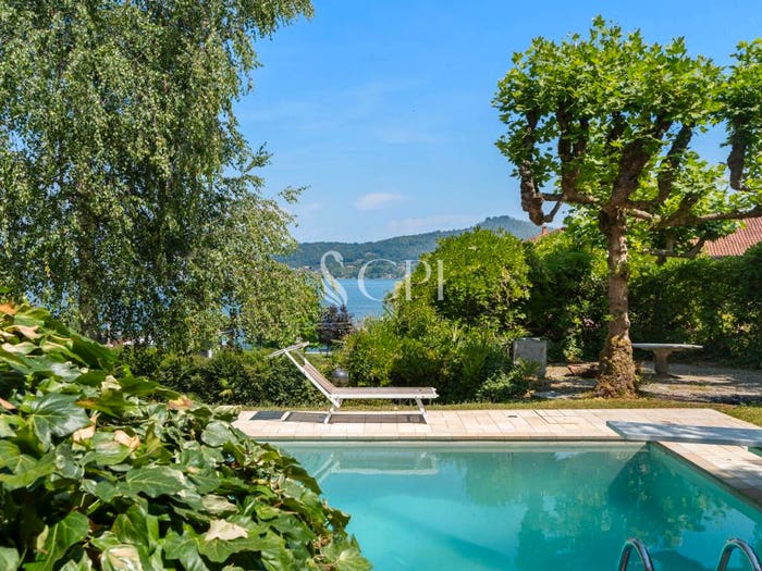 Casa con 6 locali in vendita in Via Felice Cavallotti, Centro, Meina