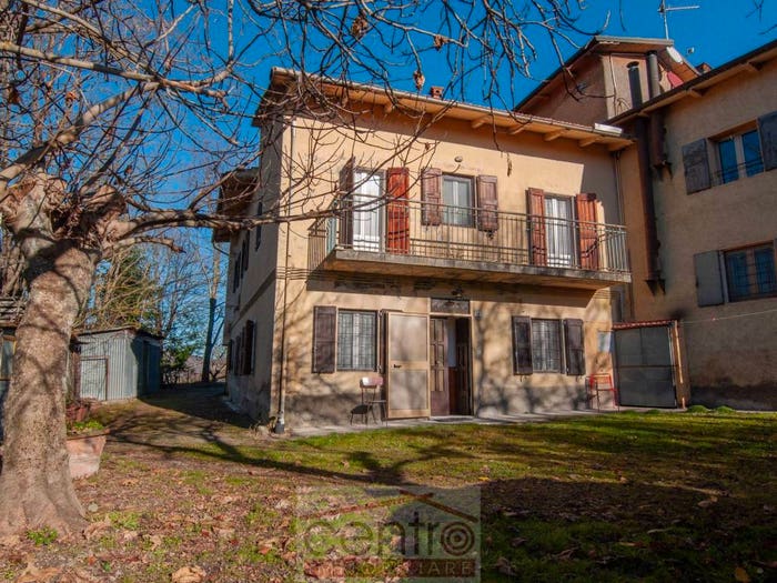 Casa con 6 locali in vendita in Località Montione, Camugnano