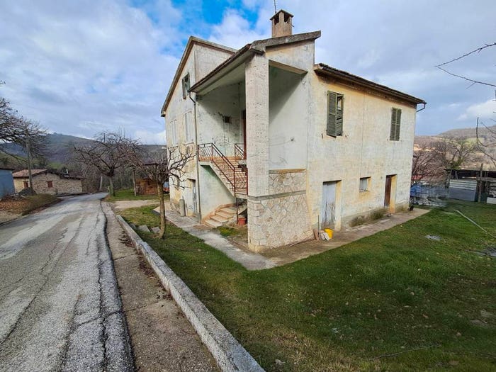 Casa con 5 locali in vendita in Contrada Osteria, Rotella