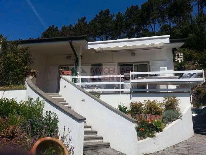 Casa con 6 locali in vendita in Centro, Ameglia