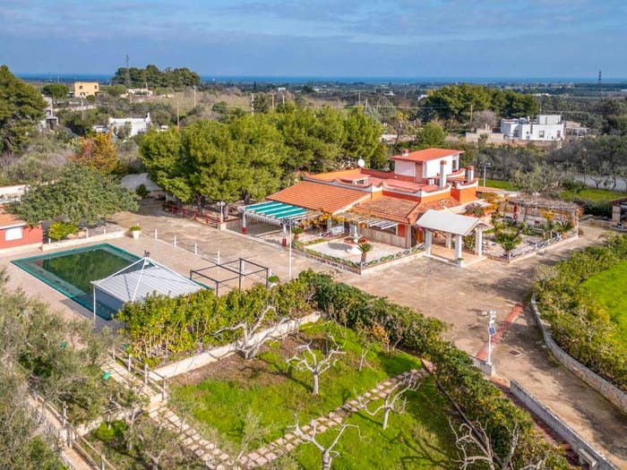 Casa con 6 locali in vendita in Carovigno