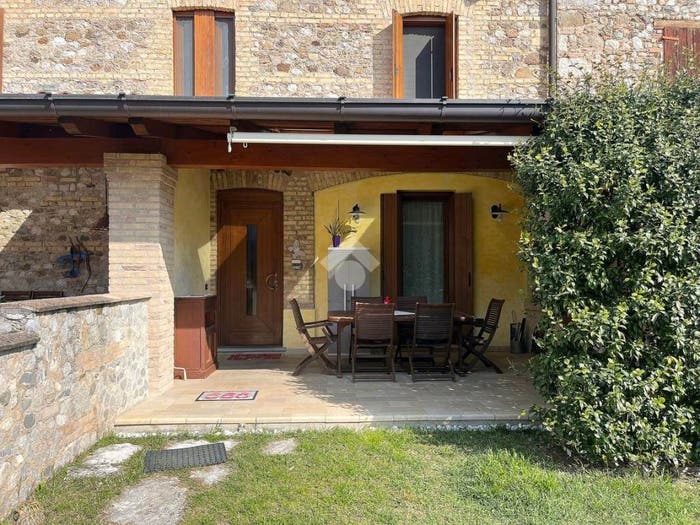 Casa quadrilocale in vendita in Via neveano, Centro, Martignacco