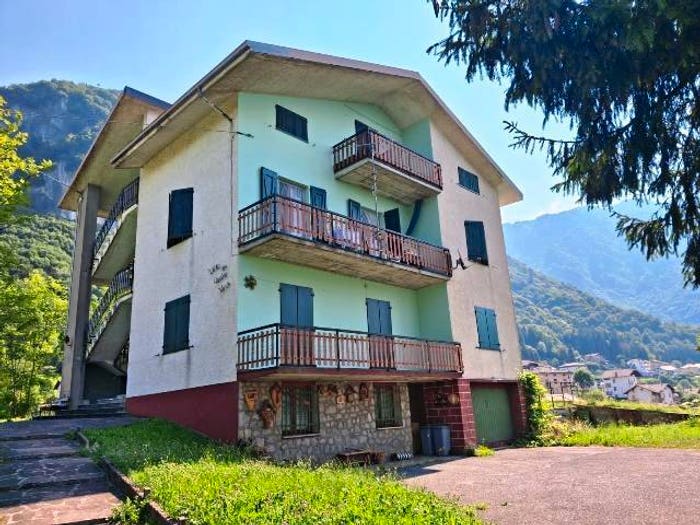 Appartamento quadrilocale in vendita in Via Cima Costa, Centro, Cornalba