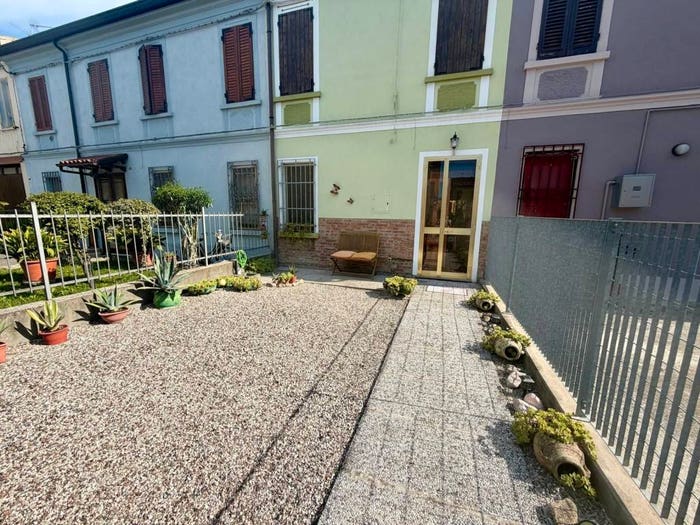 Appartamento trilocale in vendita in Via Maggio, Centro, Copparo