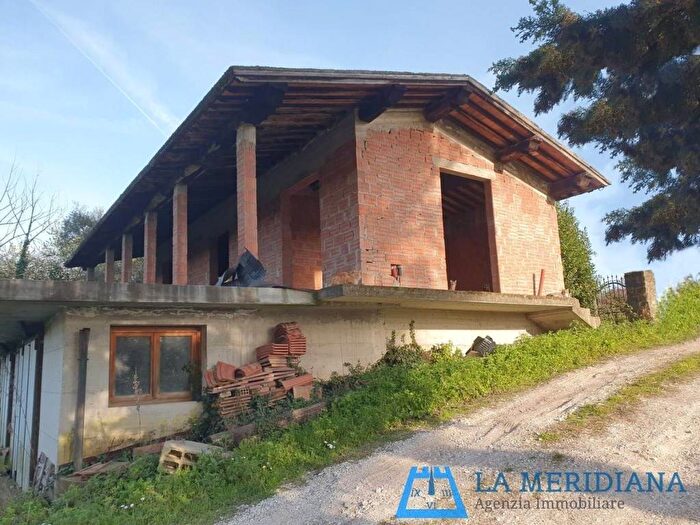 Casa bilocale in vendita in Centro, Lamporecchio
