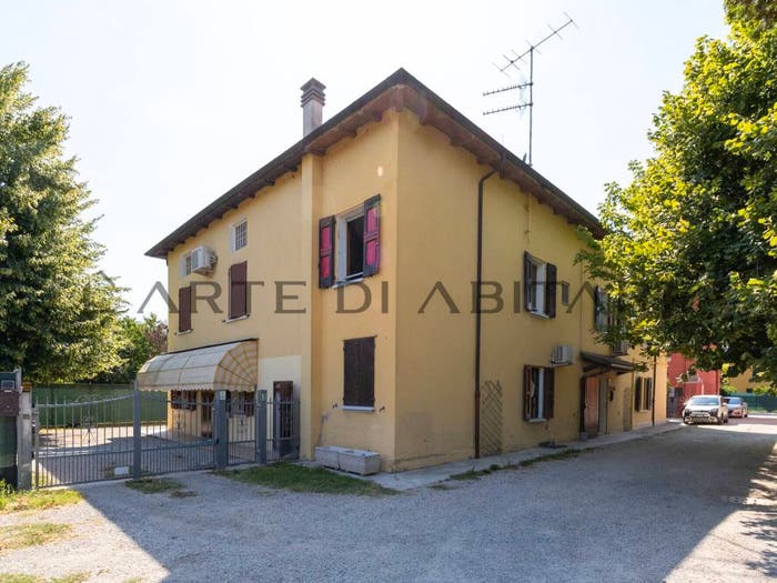 Appartamento con 6 locali in vendita in Via Aldina, Calderara di Reno